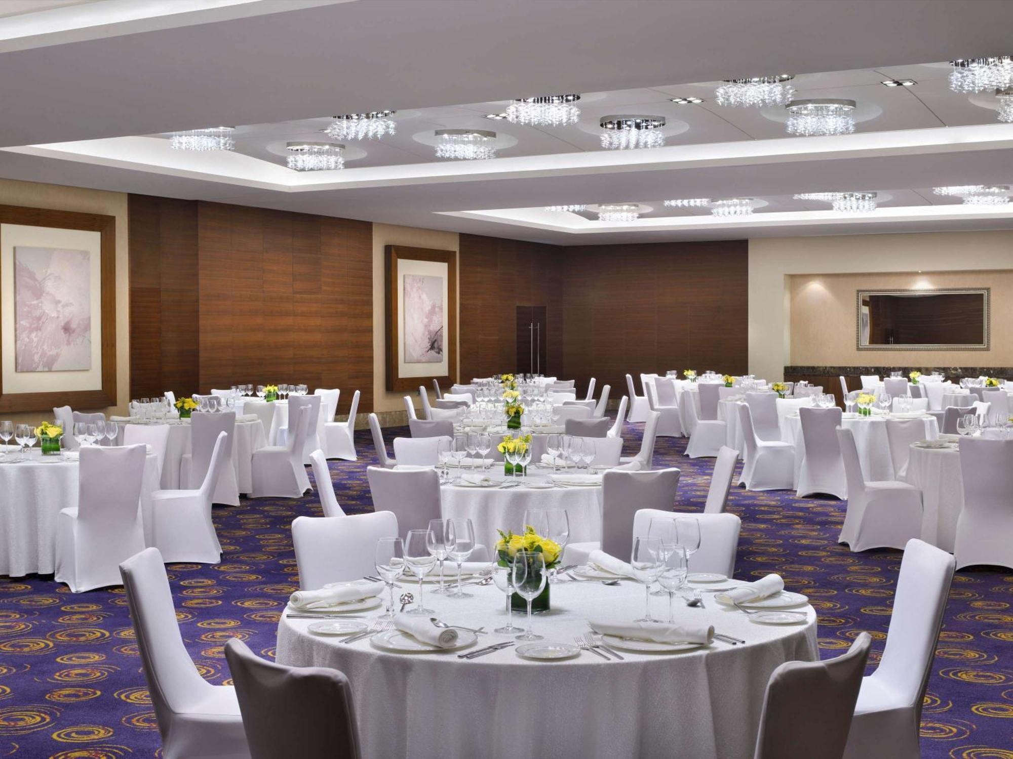 뫼벤픽 호텔 주메이라 비치 두바이 외부 사진 The ballroom at the hotel