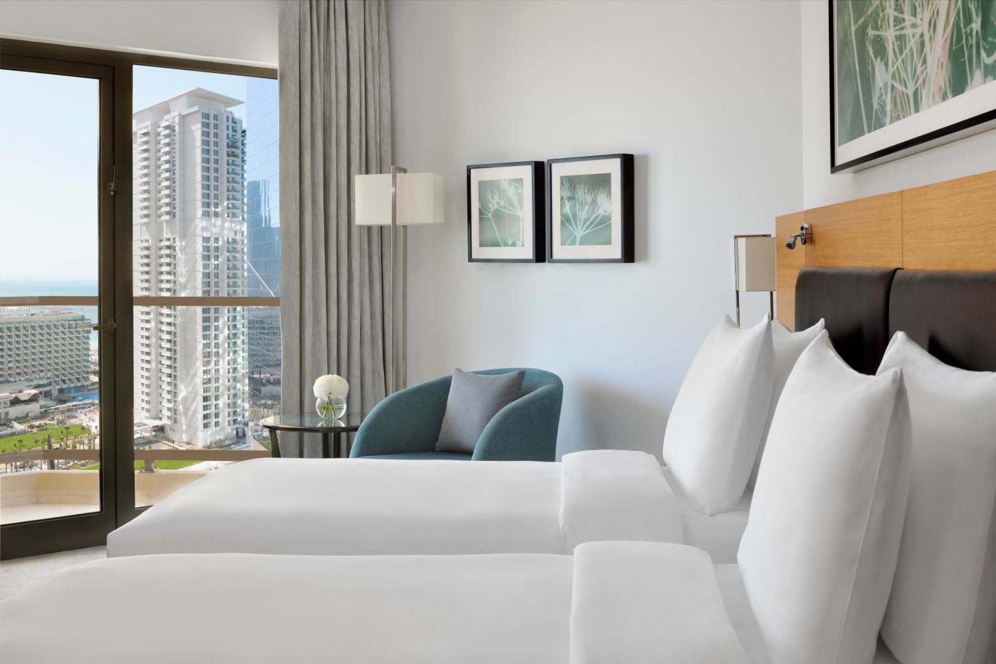 뫼벤픽 호텔 주메이라 비치 두바이 외부 사진 A guest room at the Hilton San Diego Bayfront